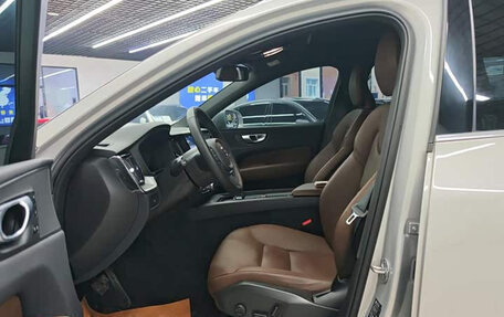 Volvo XC60 II, 2023 год, 4 155 720 рублей, 10 фотография