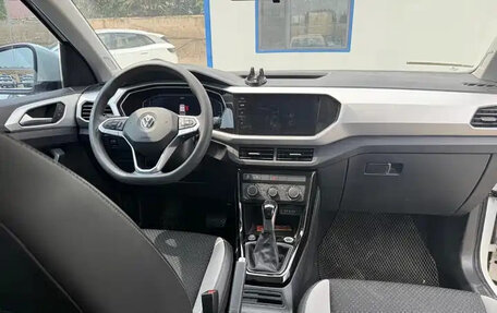 Volkswagen T-Cross I, 2023 год, 1 245 000 рублей, 5 фотография