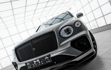 Bentley Bentayga I, 2021 год, 22 700 000 рублей, 2 фотография
