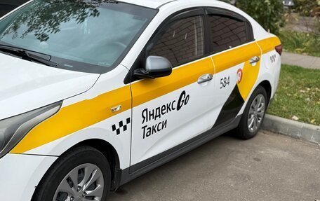 KIA Rio IV, 2019 год, 935 000 рублей, 4 фотография