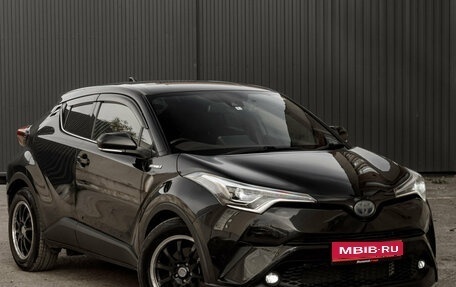 Toyota C-HR I рестайлинг, 2018 год, 2 315 000 рублей, 3 фотография