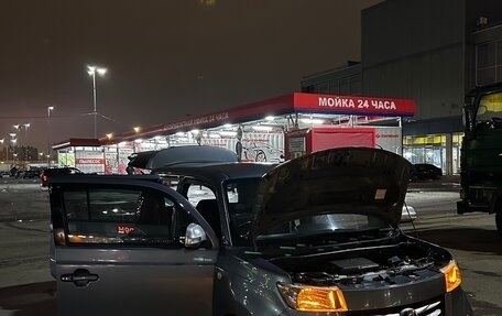 Toyota bB II рестайлинг, 2006 год, 690 000 рублей, 11 фотография