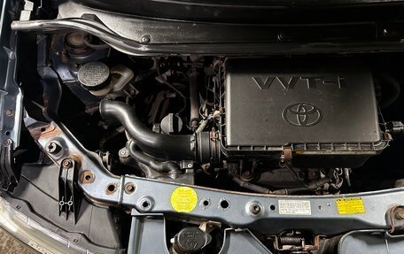 Toyota bB II рестайлинг, 2006 год, 690 000 рублей, 29 фотография