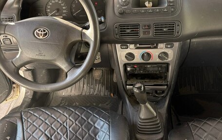 Toyota Corolla, 2001 год, 195 000 рублей, 4 фотография