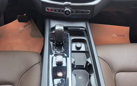 Volvo XC60 II, 2024 год, 4 350 313 рублей, 7 фотография