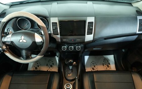 Mitsubishi Outlander III рестайлинг 3, 2012 год, 1 349 000 рублей, 14 фотография