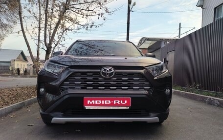 Toyota RAV4, 2021 год, 3 300 000 рублей, 1 фотография