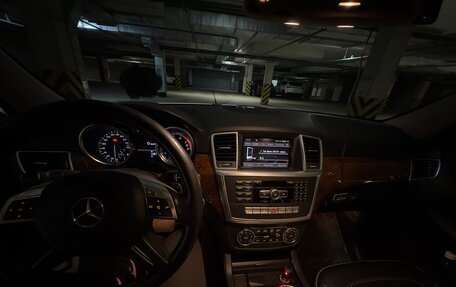 Mercedes-Benz M-Класс, 2012 год, 2 200 000 рублей, 11 фотография
