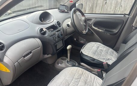 Toyota Platz, 2000 год, 180 000 рублей, 4 фотография