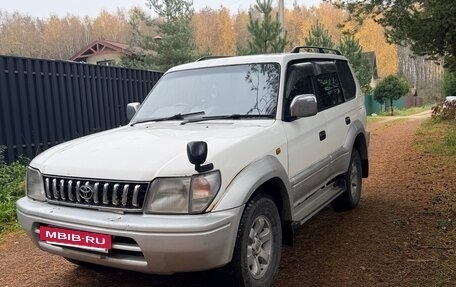 Toyota Land Cruiser Prado 90 рестайлинг, 1997 год, 800 000 рублей, 2 фотография