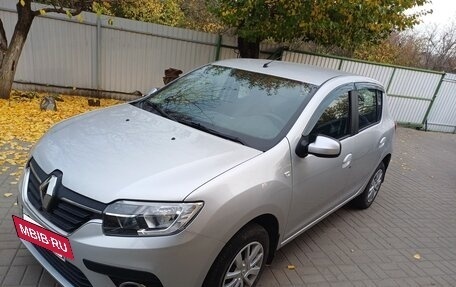 Renault Sandero II рестайлинг, 2018 год, 1 010 000 рублей, 2 фотография