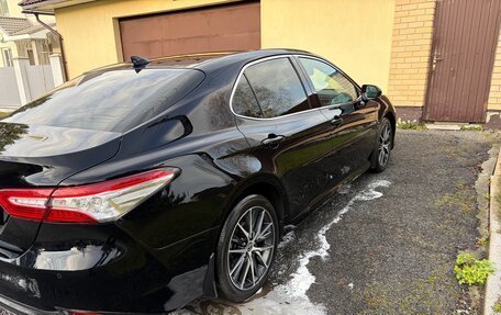 Toyota Camry, 2021 год, 2 500 000 рублей, 8 фотография