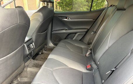 Toyota Camry, 2021 год, 2 500 000 рублей, 18 фотография