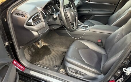 Toyota Camry, 2021 год, 2 500 000 рублей, 22 фотография