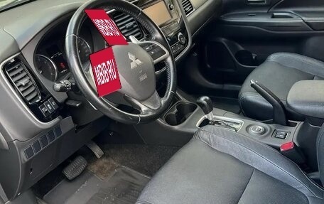 Mitsubishi Outlander III рестайлинг 3, 2014 год, 1 350 000 рублей, 11 фотография