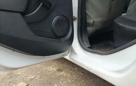 Renault Logan II, 2015 год, 210 000 рублей, 7 фотография