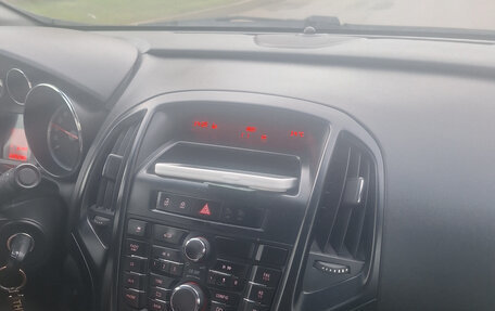 Opel Astra J, 2013 год, 670 000 рублей, 17 фотография