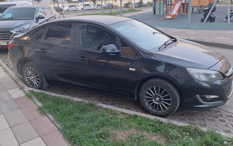 Opel Astra J, 2013 год, 670 000 рублей, 24 фотография