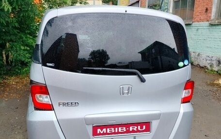 Honda Freed I, 2012 год, 950 000 рублей, 1 фотография