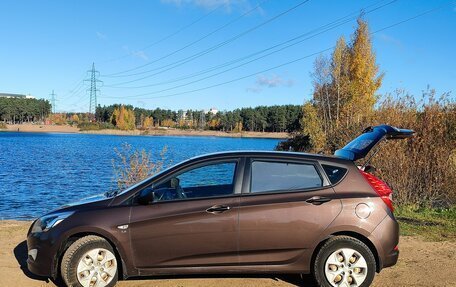 Hyundai Solaris II рестайлинг, 2015 год, 1 350 000 рублей, 2 фотография