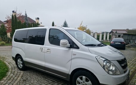 Hyundai Grand Starex Grand Starex I рестайлинг 2, 2012 год, 1 600 000 рублей, 2 фотография