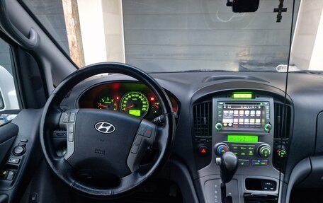 Hyundai Grand Starex Grand Starex I рестайлинг 2, 2012 год, 1 600 000 рублей, 6 фотография