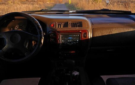 Nissan Patrol, 2001 год, 690 000 рублей, 15 фотография