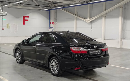 Toyota Camry, 2017 год, 2 690 000 рублей, 11 фотография