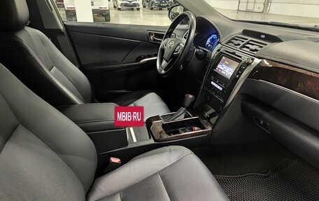 Toyota Camry, 2017 год, 2 690 000 рублей, 15 фотография