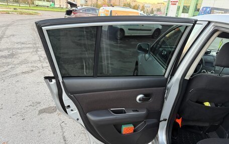 Nissan Tiida, 2010 год, 699 000 рублей, 10 фотография