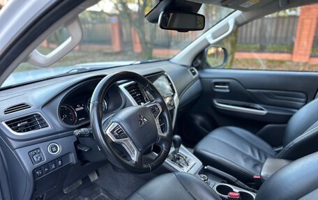 Mitsubishi L200 IV рестайлинг, 2023 год, 3 600 000 рублей, 12 фотография