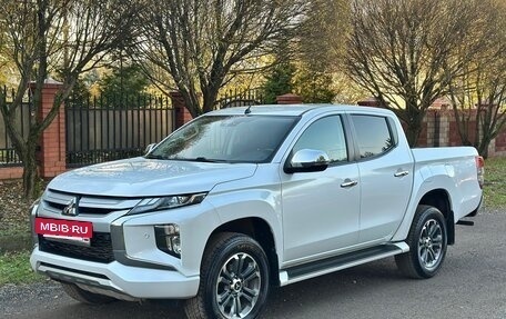 Mitsubishi L200 IV рестайлинг, 2023 год, 3 600 000 рублей, 9 фотография