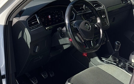 Volkswagen Tiguan II, 2019 год, 1 850 000 рублей, 8 фотография