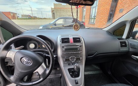 Toyota Auris II, 2008 год, 750 000 рублей, 10 фотография