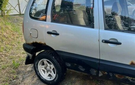 Chevrolet Niva I рестайлинг, 2004 год, 120 000 рублей, 2 фотография