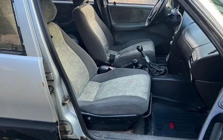 Chevrolet Niva I рестайлинг, 2004 год, 120 000 рублей, 29 фотография