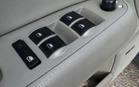 Audi A4, 2005 год, 650 000 рублей, 20 фотография
