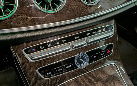 Mercedes-Benz CLS, 2018 год, 4 800 000 рублей, 21 фотография