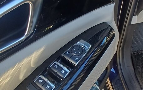 KIA Carnival, 2022 год, 4 100 000 рублей, 17 фотография