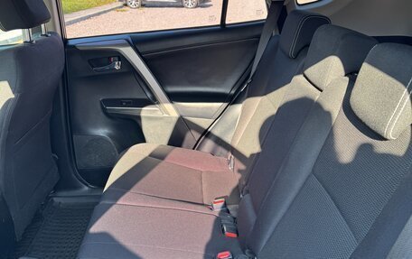 Toyota RAV4, 2018 год, 2 700 000 рублей, 19 фотография