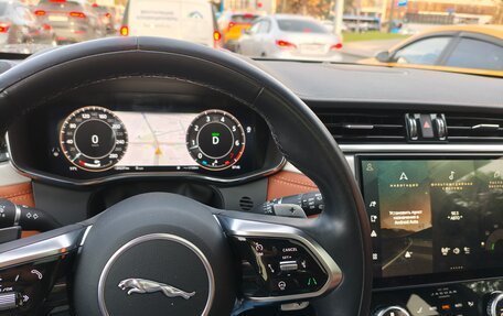 Jaguar F-Pace, 2023 год, 6 300 000 рублей, 17 фотография