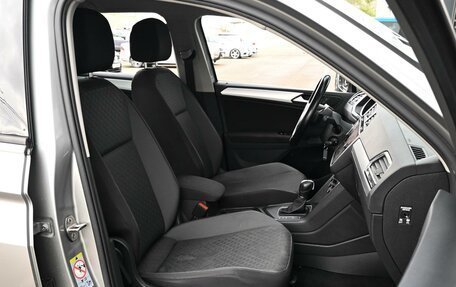 Volkswagen Tiguan II, 2019 год, 2 349 000 рублей, 8 фотография