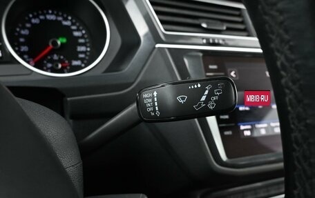 Volkswagen Tiguan II, 2019 год, 2 349 000 рублей, 14 фотография