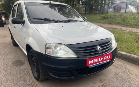 Renault Logan I, 2010 год, 375 000 рублей, 2 фотография