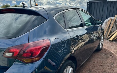 Opel Astra J, 2012 год, 690 000 рублей, 3 фотография