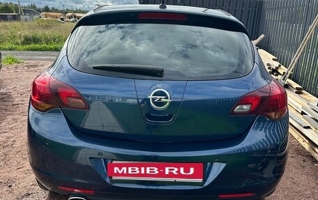 Opel Astra J, 2012 год, 690 000 рублей, 2 фотография