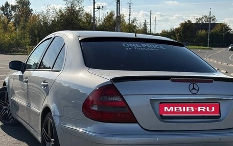 Mercedes-Benz E-Класс, 2004 год, 520 000 рублей, 6 фотография