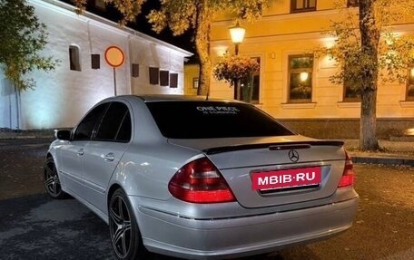 Mercedes-Benz E-Класс, 2004 год, 520 000 рублей, 2 фотография