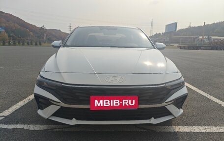 Hyundai Elantra, 2023 год, 1 500 000 рублей, 2 фотография
