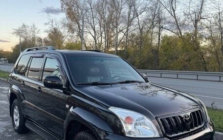 Toyota Land Cruiser Prado 120, 2003 год, 1 900 000 рублей, 2 фотография